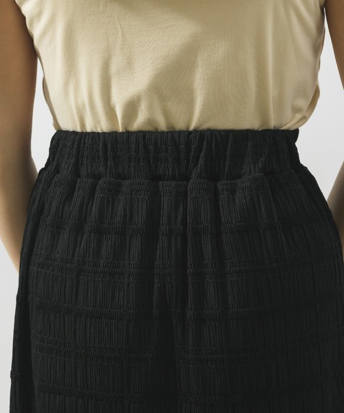 NEUNA（ヌナ）の「【大人の揺れ感。】ティアードフレアロングスカート（スカート・レディース・ホワイト/ブラック/オレンジ・SMALL/MEDIUM/LARGE）」の17枚目の写真