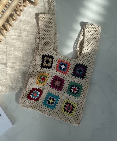 AS KNOW AS plus（アズノゥアズプラス）の「ふんだんクロシェトートバッグ（トートバッグ・レディース・ブラック/キナリ・FREE）」の3枚目の写真