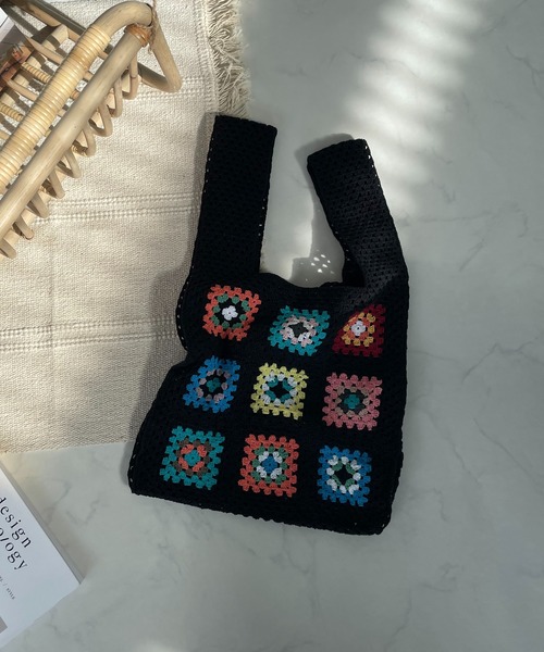 AS KNOW AS plus（アズノゥアズプラス）の「ふんだんクロシェトートバッグ（トートバッグ・レディース・ブラック/キナリ・FREE）」の5枚目の写真