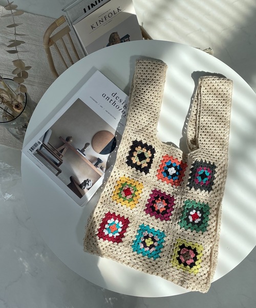 AS KNOW AS plus（アズノゥアズプラス）の「ふんだんクロシェトートバッグ（トートバッグ・レディース・ブラック/キナリ・FREE）」の6枚目の写真