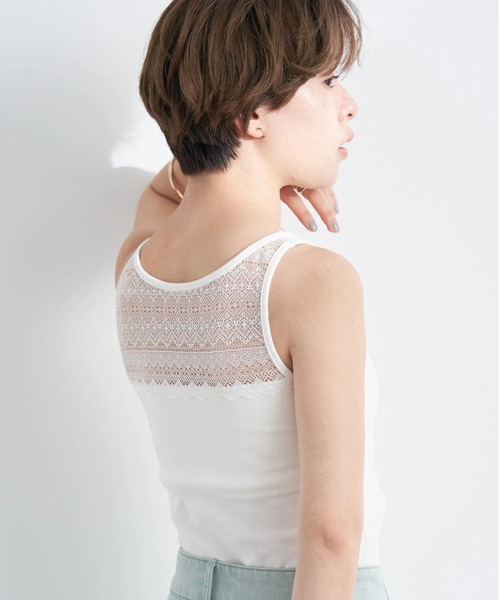 earth music&ecology（アースミュージックアンドエコロジー）の「カップ付きバックレースタンクトップ（タンクトップ・レディース・オリーブ/ダークブラウン/ブラック/オフホワイト・S/M）」の2枚目の写真