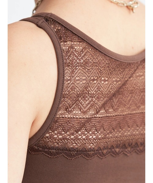 earth music&ecology（アースミュージックアンドエコロジー）の「カップ付きバックレースタンクトップ（タンクトップ・レディース・オリーブ/ダークブラウン/ブラック/オフホワイト・S/M）」の15枚目の写真