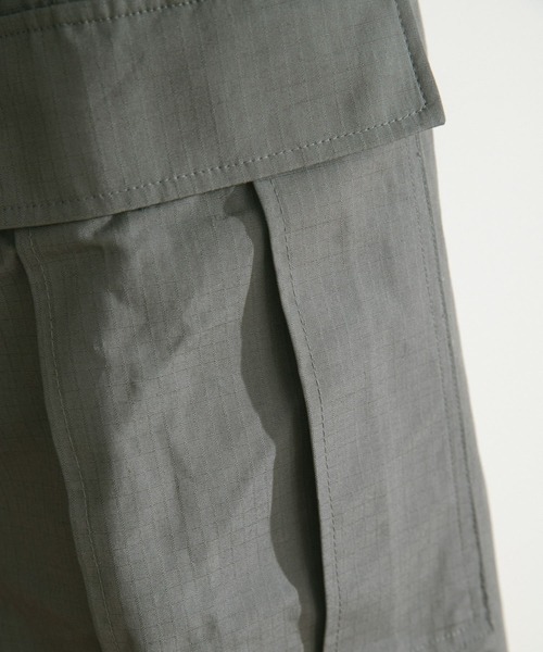 ITEMS URBANRESEARCH（アイテムズ アーバンリサーチ）の「リップストップコットン ファティーグパンツ（カーゴパンツ・メンズ・グレー/カーキ・MEDIUM/LARGE）」の4枚目の写真