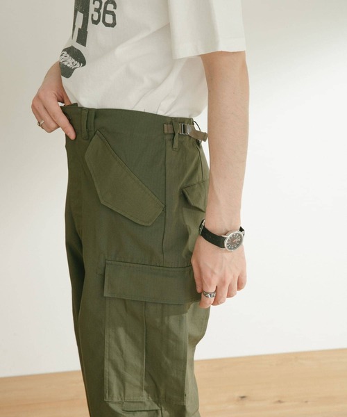 ITEMS URBANRESEARCH（アイテムズ アーバンリサーチ）の「リップストップコットン ファティーグパンツ（カーゴパンツ・メンズ・グレー/カーキ・MEDIUM/LARGE）」の8枚目の写真