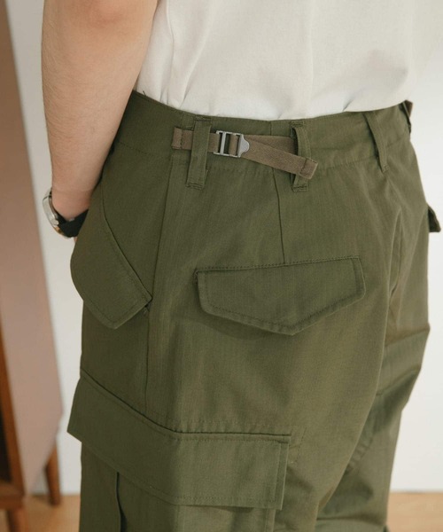 ITEMS URBANRESEARCH（アイテムズ アーバンリサーチ）の「リップストップコットン ファティーグパンツ（カーゴパンツ・メンズ・グレー/カーキ・MEDIUM/LARGE）」の22枚目の写真