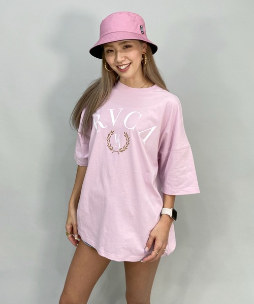 RVCA(ルーカ)の「RVCA/ルーカ ビッグシルエット/オーバーサイズ/カレッジ風ロゴTシャツ BC043-244(Tシャツ/カットソー・レディース・ピンク/ブラック/ホワイト・M/S/L)」の8枚目の写真