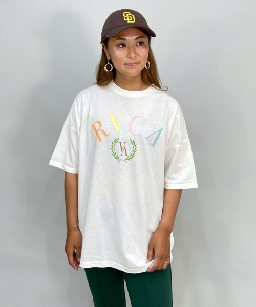 RVCA(ルーカ)の「RVCA/ルーカ ビッグシルエット/オーバーサイズ/カレッジ風ロゴTシャツ BC043-244(Tシャツ/カットソー・レディース・ピンク/ブラック/ホワイト・M/S/L)」の12枚目の写真