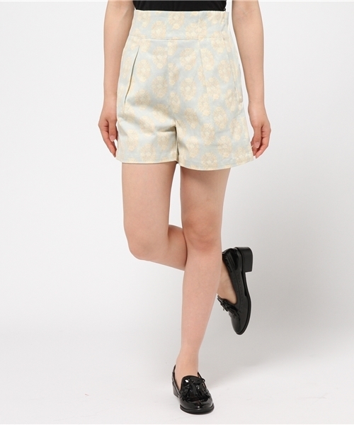 E hyphen world gallery（イーハイフンワールドギャラリー）の「ダマスク柄ショートパンツ（その他パンツ・レディース・ベージュ/サックスブルー/ネイビー/オフホワイト・FREE）」の4枚目の写真