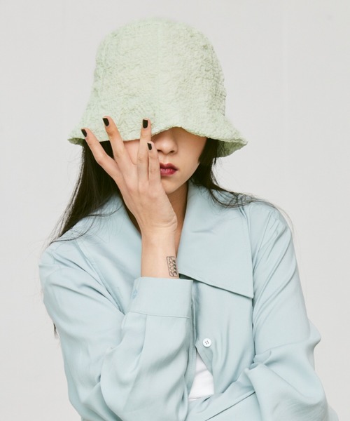 FEKETE（フェケテ）の「JACQUARD BUCKET HAT / 膨れジャガードバケットハット（ハット・レディース・ホワイト/ブラック/グリーン/ライトパープル・FREE）」の3枚目の写真