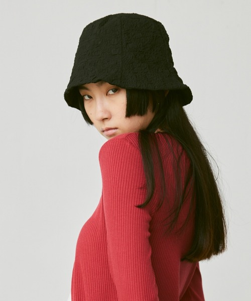 FEKETE（フェケテ）の「JACQUARD BUCKET HAT / 膨れジャガードバケットハット（ハット・レディース・ホワイト/ブラック/グリーン/ライトパープル・FREE）」の2枚目の写真