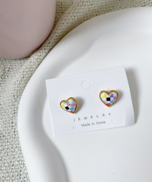 at12:03（アットイチニーゼロサン）の「チェックハートピアス（ピアス（両耳用）・レディース・ブラック/パープル/レッド/ピンク/ブルー/その他1・FREE）」の6枚目の写真