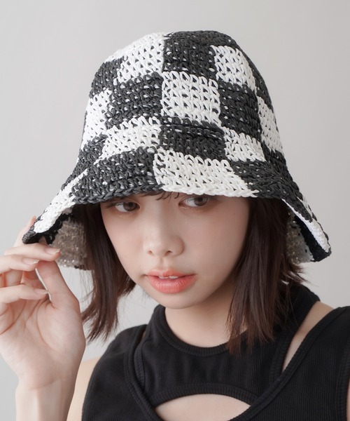 SPINNS（スピンズ）の「チェックデザイン ストローハット（ハット・レディース・ベージュ/ホワイト・ONESIZE）」の9枚目の写真