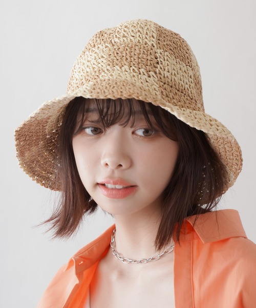 SPINNS（スピンズ）の「チェックデザイン ストローハット（ハット・レディース・ベージュ/ホワイト・ONESIZE）」の6枚目の写真