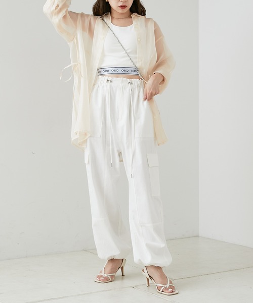 Chico（チコ）の「サイドスリットシアーグロスシャツ（シャツ/ブラウス・レディース・ピンク/アイボリー/グレイッシュベージュ/グレー・FREE）」の9枚目の写真