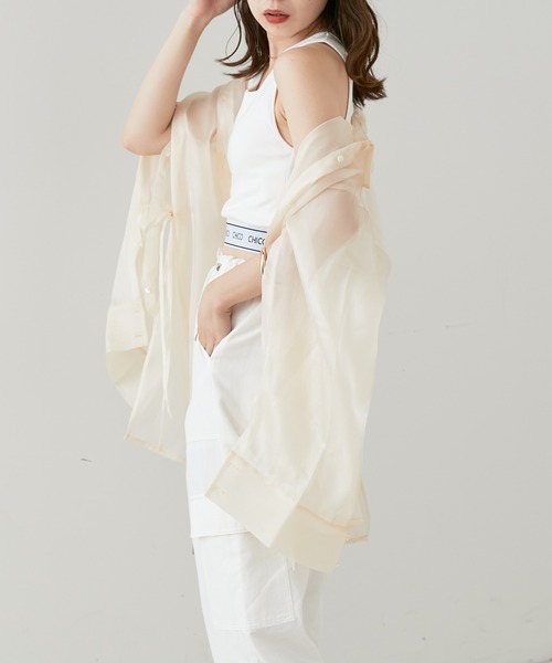 Chico（チコ）の「サイドスリットシアーグロスシャツ（シャツ/ブラウス・レディース・ピンク/アイボリー/グレイッシュベージュ/グレー・FREE）」の13枚目の写真