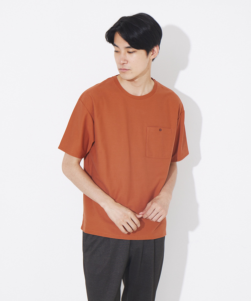 ABAHOUSE(アバハウス)の「カルゼ ワンボタン ポケット カラー Tシャツ(Tシャツ/カットソー・メンズ・ホワイト/グレイッシュブルー/エンジ/ブラック・44/46/48)」の1枚目の写真