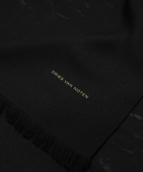 DRIES VAN NOTEN（ドリスヴァンノッテン）の「FANTASIA 222 Q.5165 M.W.SCARF BLA（ストール/ショール・メンズ・ブラック・ONE SIZE）」の3枚目の写真