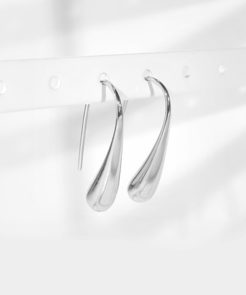 blackdia ocean（ブラックダイヤオーシャン）の「blackdia ocean 金属アレルギー対応 ミニドロップカーブピアス 両耳（ピアス（両耳用）・レディース・シルバー/ゴールド/シルバー系その他/ゴールド系その他/シルバー系その他2/ゴールド系その他2/シルバー系その他3/ゴールド系その他3・FREE）」の16枚目の写真