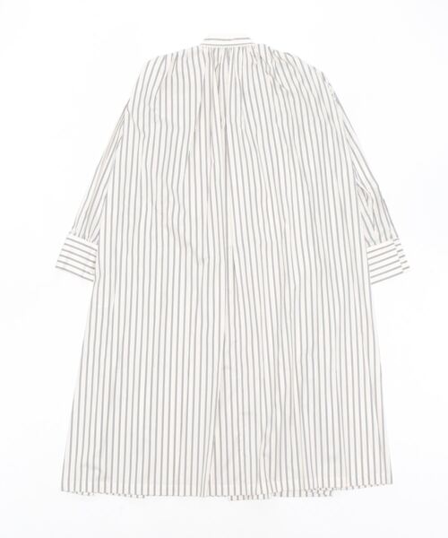 HAVERSACK(ハバーザック)の「HAVERSACK | 〈別注〉ギャザーシャツワンピース STRIPE WOMEN(シャツワンピース・レディース・ホワイト系その他5・1)」の2枚目の写真