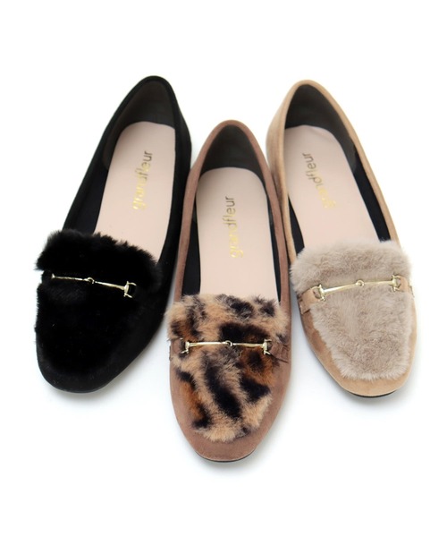 grandfleur（グランドフルール）の「フェイクファーのビット付きフラットローファーパンプス（ローファー・レディース・ブラック/ベージュ/グレイッシュベージュ・22.5cm/23.5cm/24.5cm/23.0cm/24.0cm）」の20枚目の写真