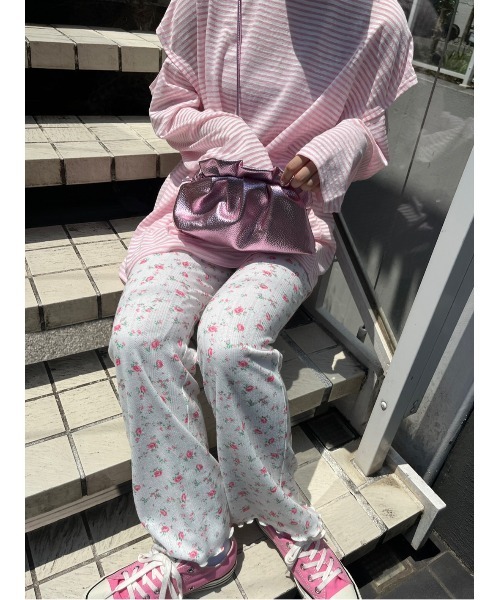 WC（ダブル シー）の「メタリックガマグチショルダー（ショルダーバッグ・レディース・ピンク/シルバー・FREE）」の3枚目の写真