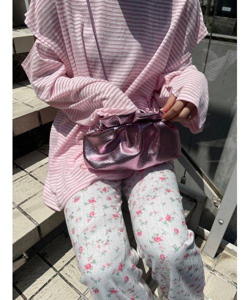 WC（ダブル シー）の「メタリックガマグチショルダー（ショルダーバッグ・レディース・ピンク/シルバー・FREE）」の4枚目の写真