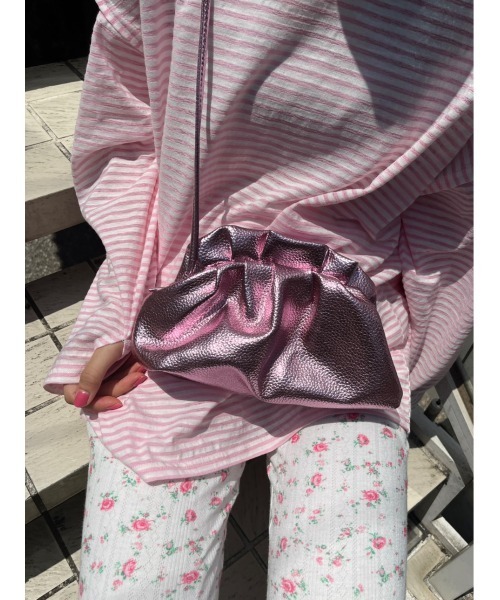 WC（ダブル シー）の「メタリックガマグチショルダー（ショルダーバッグ・レディース・ピンク/シルバー・FREE）」の5枚目の写真