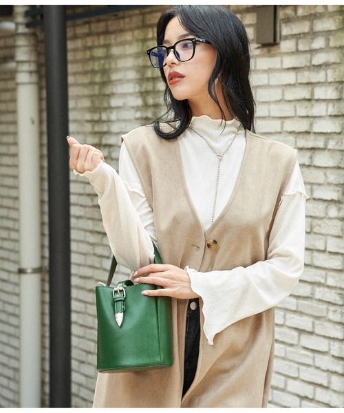 ANAP（アナップ）の「ベルトデザイン筒型バッグ（ショルダーバッグ・レディース・ブラック/オフホワイト/グリーン/モカ・FREE）」の14枚目の写真