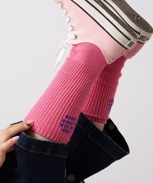 CIAOPANIC TYPY(チャオパニックティピー)の「【靴下屋×TYPY】刺繍ベタクルーソックス(ソックス/靴下・レディース・オフホワイト/ブルー/ピンク/ライム・ONE SIZE)」の17枚目の写真