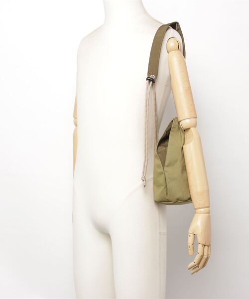 定価半額以下 新品未使用PELLETIER BUCKET SHOULDERカーキ karrimor 