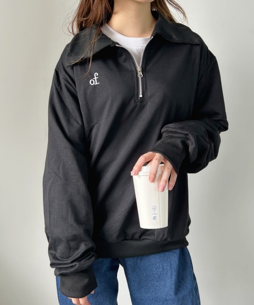 CLEA(クレア)の「ワンポイント刺繍ロゴポケット付きハーフジップスウェット(スウェット・レディース・ブラック/グレー・FREE)」の2枚目の写真