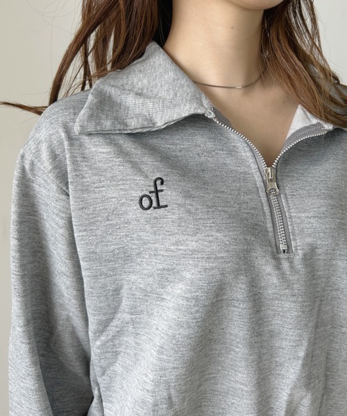 CLEA(クレア)の「ワンポイント刺繍ロゴポケット付きハーフジップスウェット(スウェット・レディース・ブラック/グレー・FREE)」の3枚目の写真