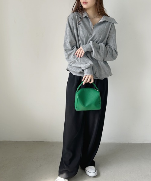 CLEA(クレア)の「ワンポイント刺繍ロゴポケット付きハーフジップスウェット(スウェット・レディース・ブラック/グレー・FREE)」の8枚目の写真