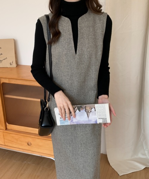 ABITOKYO(アビトーキョー)の「バックスリットスキッパーロングジャンパースカート(ジャンパースカート・レディース・グレー/ブラック/ブラウン・S/M)」の3枚目の写真
