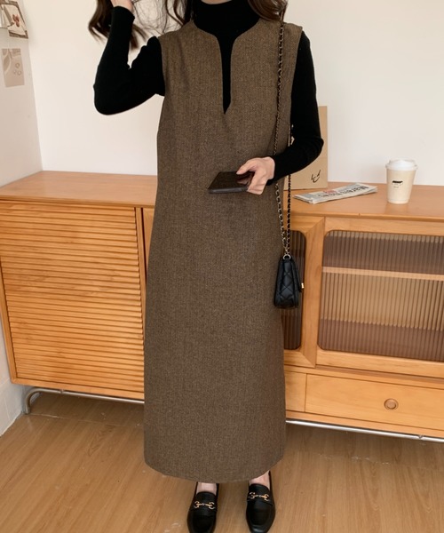 ABITOKYO(アビトーキョー)の「バックスリットスキッパーロングジャンパースカート(ジャンパースカート・レディース・グレー/ブラック/ブラウン・S/M)」の9枚目の写真