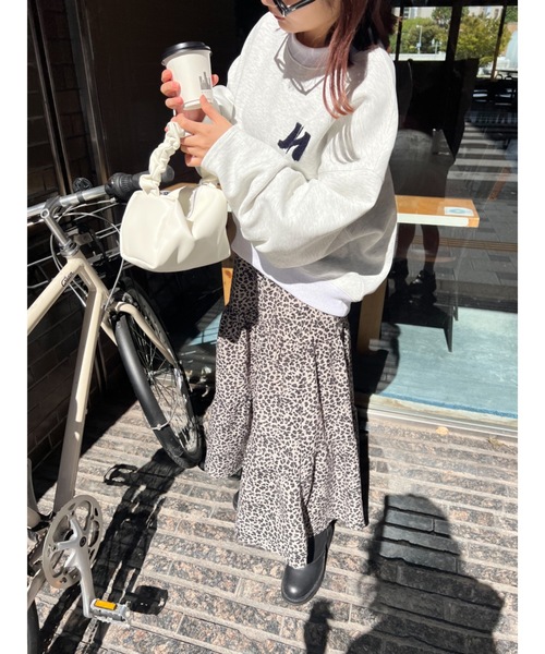 JUMELLE（ジュメロ）の「コクーンカットスウェット（スウェット・レディース・ブラック/アイボリー・FREE）」の6枚目の写真