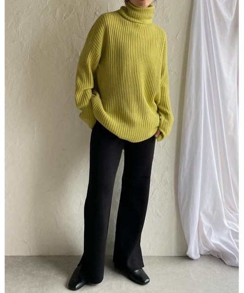 She's Closet(シーズクローゼット)の「ノーカラー深vネックニットベスト&ニットパンツスタイルセットアップ(セットアップ・レディース・ブラック/アイボリー/グレイッシュベージュ・FREE)」の17枚目の写真