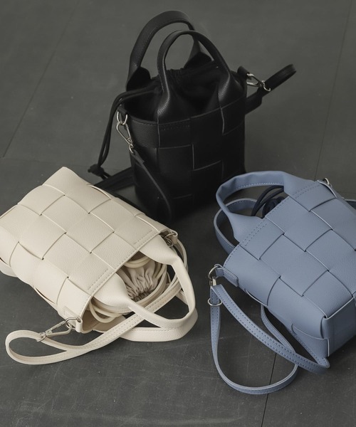 SENSE OF PLACE by URBAN RESEARCH（センスオブプレイスバイアーバンリサーチ）の「メッシュ編みミニトートバッグ（ショルダーバッグ・レディース・ブルー/ブラック/アイボリー・ONE）」の6枚目の写真