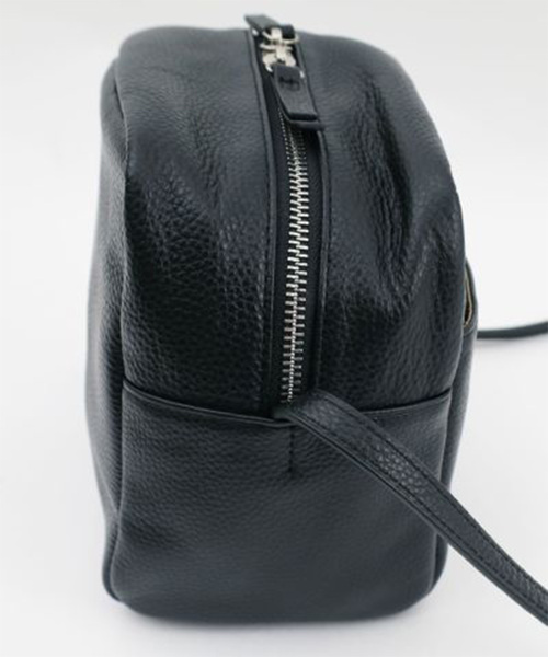 nop de nod（ノップドゥノッド）の「スクエアレザーポシェット（ショルダーバッグ・レディース・グレー/ブラック/アイボリー・8/フリー）」の21枚目の写真