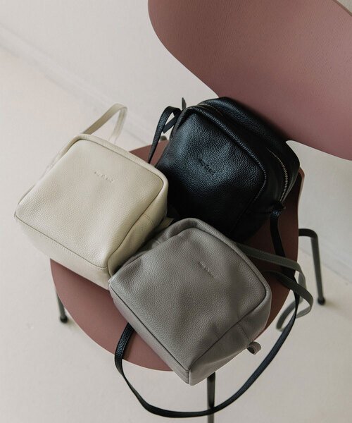 スクエアレザーポシェット（ショルダーバッグ）｜nop de nod