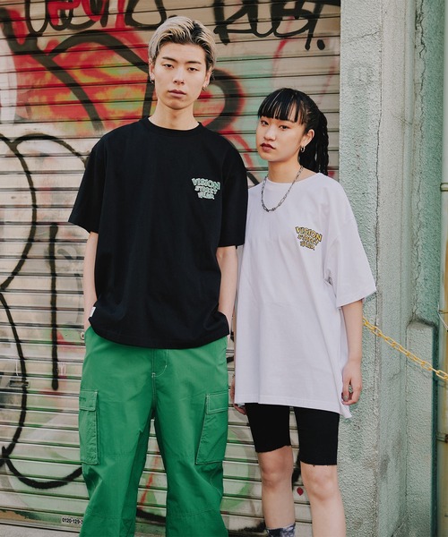 VISION STREET WEAR（ヴィジョンストリートウェア）の「【VISION STREET WEAR】グラフィックプリントTシャツ（Tシャツ/カットソー・レディース・ブラック系1/ベージュ系2/ホワイト系1/ホワイト系2/ベージュ系1/ベージュ系4/ブラック系4/ピンク系2/ブラック系3/ブラック系2/ベージュ系3/ブラック系5/ホワイト系4/ホワイト系5/ホワイト系6/ピンク系1/ホワイト系3/ブラック系6・MEDIUM/LARGE/X-LARGE）」の20枚目の写真