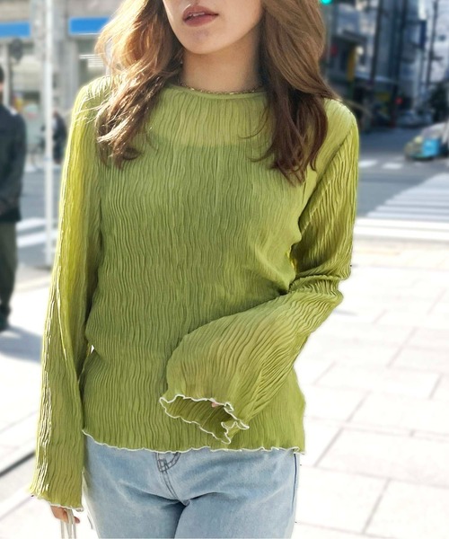 Meli rich(メリーリッチ)の「シアーフレアスリーブプルオーバー(シャツ/ブラウス・レディース・ライトグリーン/ピンクベージュ/ブラック/オフホワイト・MEDIUM)」の4枚目の写真