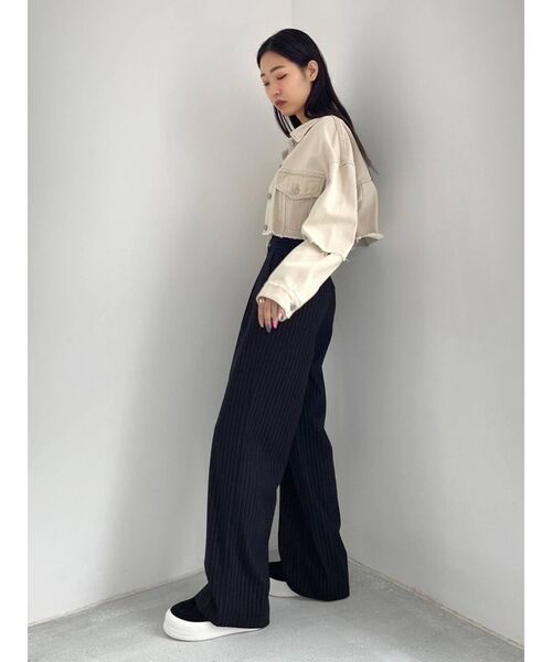 EMODA(エモダ)の「スリットスリーブデニムジャケット(デニムジャケット・レディース・ブラック/インディゴブルー/アイボリー・FREE)」の5枚目の写真