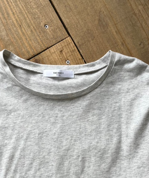 VACANCY（ヴァカンシー）の「袖ボリュームカフスボタントップス（Tシャツ/カットソー・レディース・ライトグレー/ブラック/グリーン・FREE）」の19枚目の写真