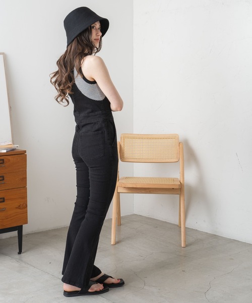 WEGO（ウィゴー）の「WEGO/ハイウエストストレッチフレアデニムサロペット（サロペット/オーバーオール・レディース・ブラック/インディゴブルー・SMALL/MEDIUM）」の17枚目の写真