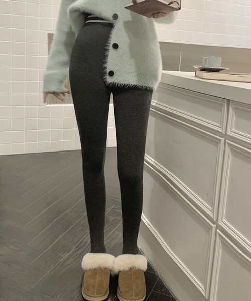 LAFFMO（ラフモ）の「裏起毛ラインレギンストレンカパンツ（レギンス/スパッツ・レディース・ブラック/ダークグレー/ライトグレー・FREE）」の3枚目の写真