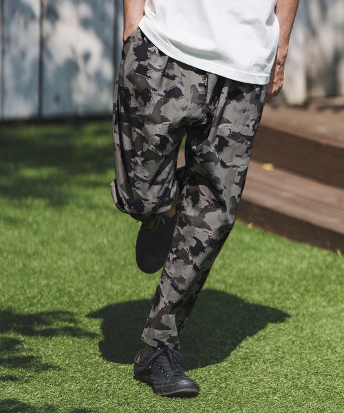 CAMBIO（カンビオ）の「mp11045-Digital Camouflage Relax Pants パンツ（その他パンツ・メンズ・カーキ/グレー・M/L/S）」の2枚目の写真