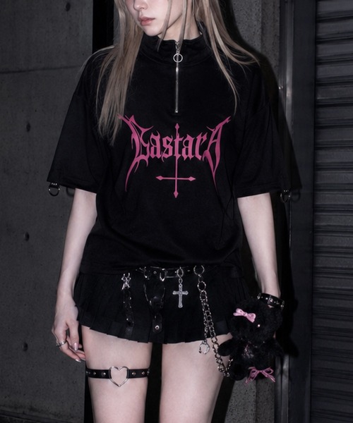 JOHN'S CLOSET（ジョンズクローゼット）の「【31】[新色追加] 2WAY SLEEVE グラフィックプリント ハーフジップ 半袖/ロンT/ギミック（Tシャツ/カットソー・レディース・ホワイト/ブラック/ブラック系/ホワイト系/サックスブルー/ホワイト系1/ブラック系1/ホワイト系2/ブラック系2・LARGE/MEDIUM）」の8枚目の写真