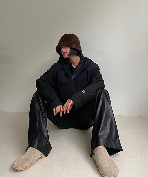 ASCLO(エジュクロ)の「ASCLO Leather Wide Slacks(スラックス・メンズ・ブラック・SMALL/MEDIUM/LARGE)」の9枚目の写真