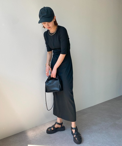 HANNE（アン）の「バックカットデザインワンピース（ワンピース・レディース・ベージュ/ブラック/グレー/ネイビー・FREE）」の8枚目の写真